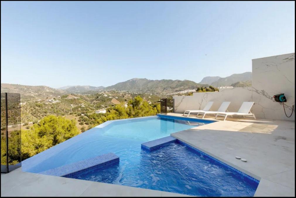 Luxury Villa In Frigiliana - Villa Maui Malaga Zewnętrze zdjęcie